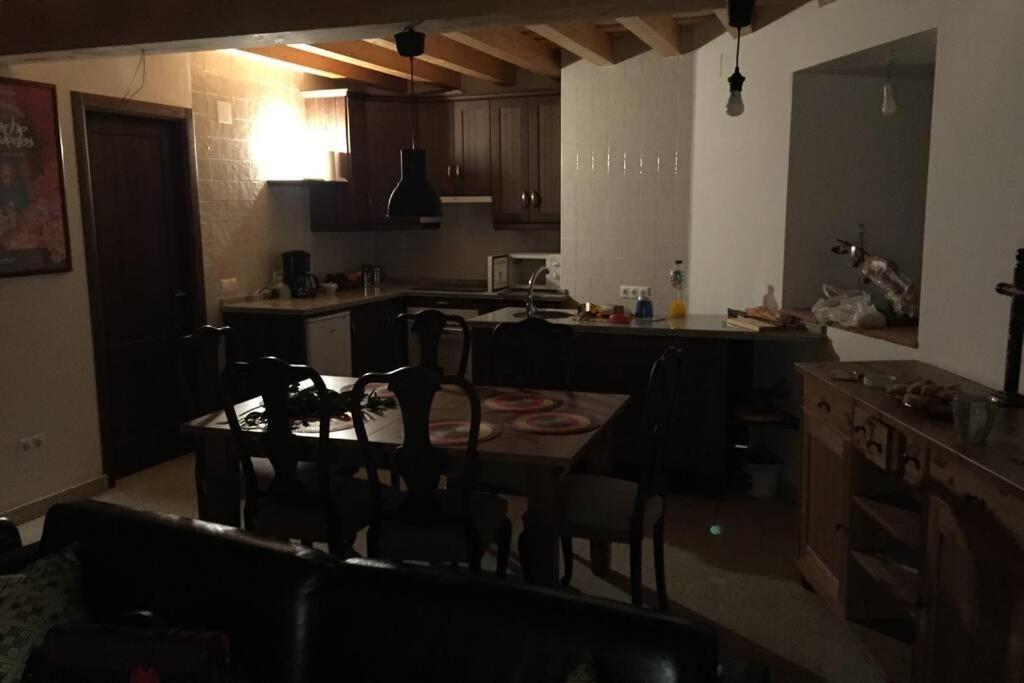 Casa Con Encanto En Poyales Del Hoyo エクステリア 写真