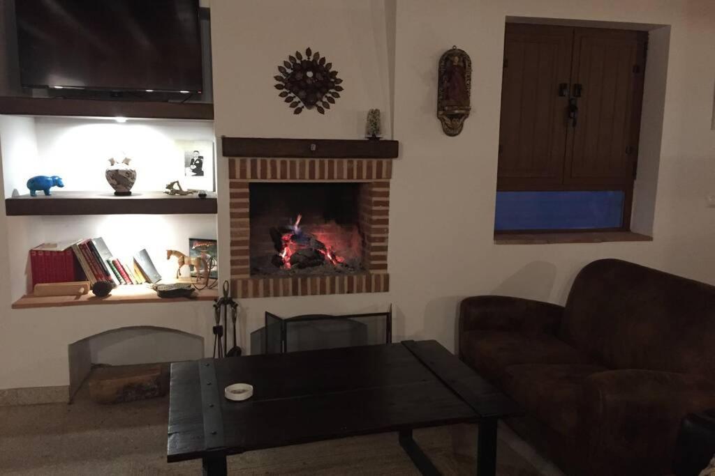 Casa Con Encanto En Poyales Del Hoyo エクステリア 写真